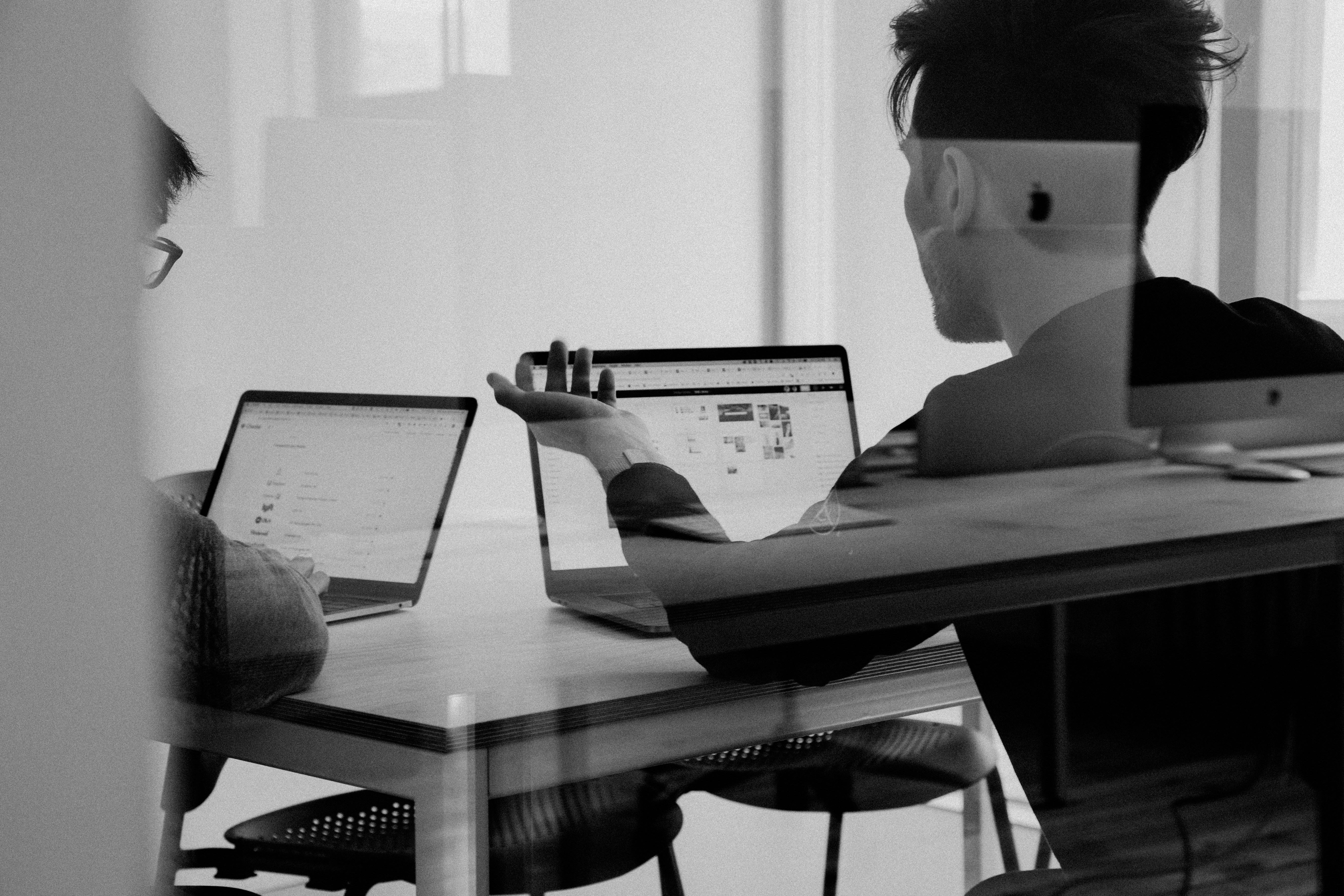 Office collaboration photo 4